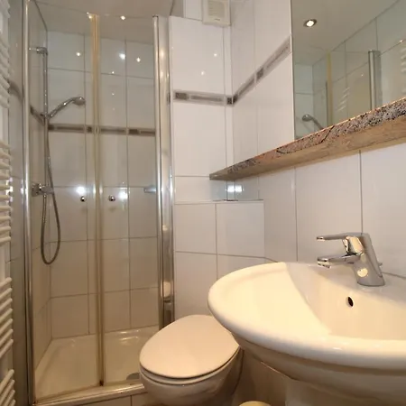 Lord Nelson 707 * Cuxhaven